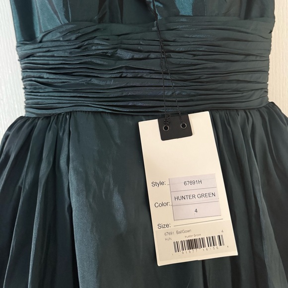 Mac Duggal Women’s Teal Green Ball Gown Prom Dress NWT Size 4 Size Small Formal - Picture 15 of 17